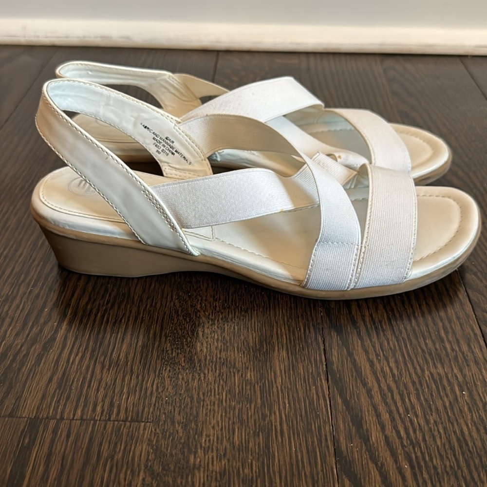 π΄π΄ Mootsies Tootsies Ladies White Sandal Sz 9 - Picture 3 of 6